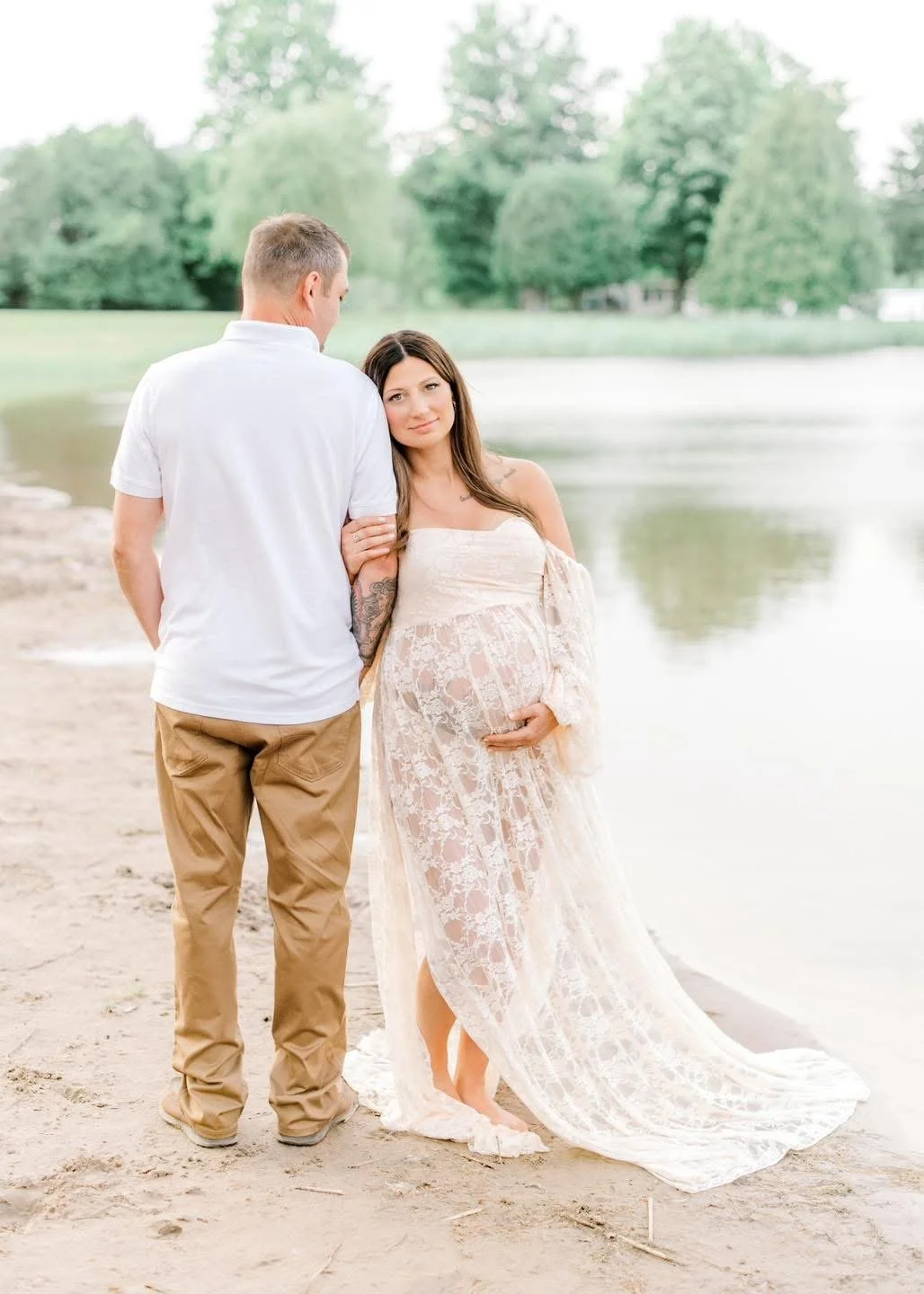 Maternity photography by Dominique